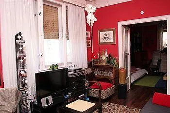 Lonyay Street Apartmán *