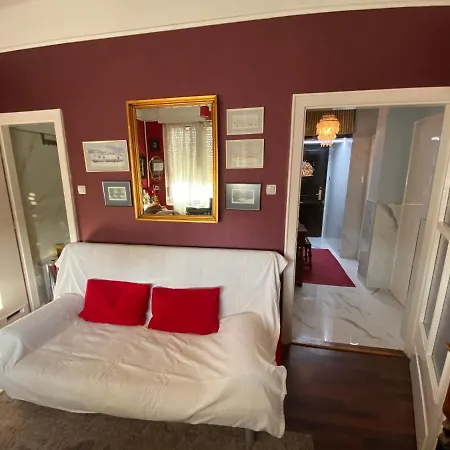 Lonyay Street Appartement *